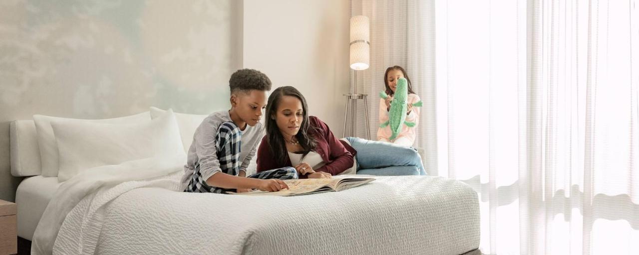 Courtyard By Marriott New York Queens, Jamaica エクステリア 写真